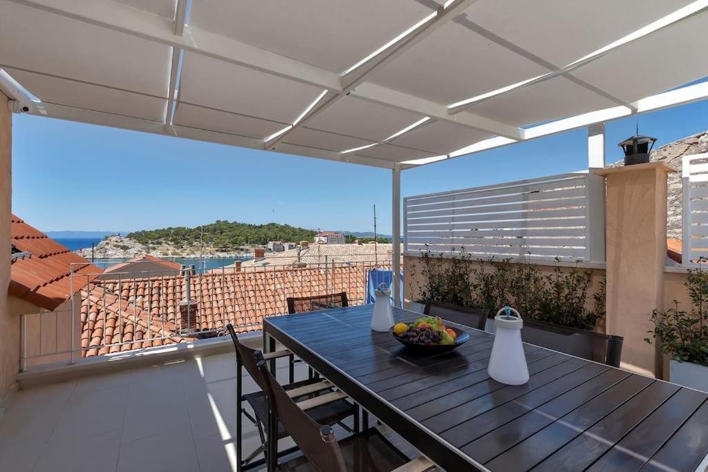 The Square Makarska, Lux App In The Heart Of The City Exterior photo