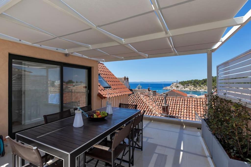 The Square Makarska, Lux App In The Heart Of The City Exterior photo