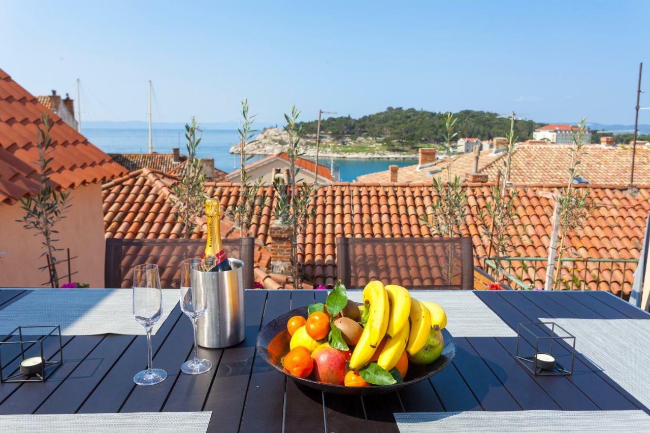 The Square Makarska, Lux App In The Heart Of The City Exterior photo
