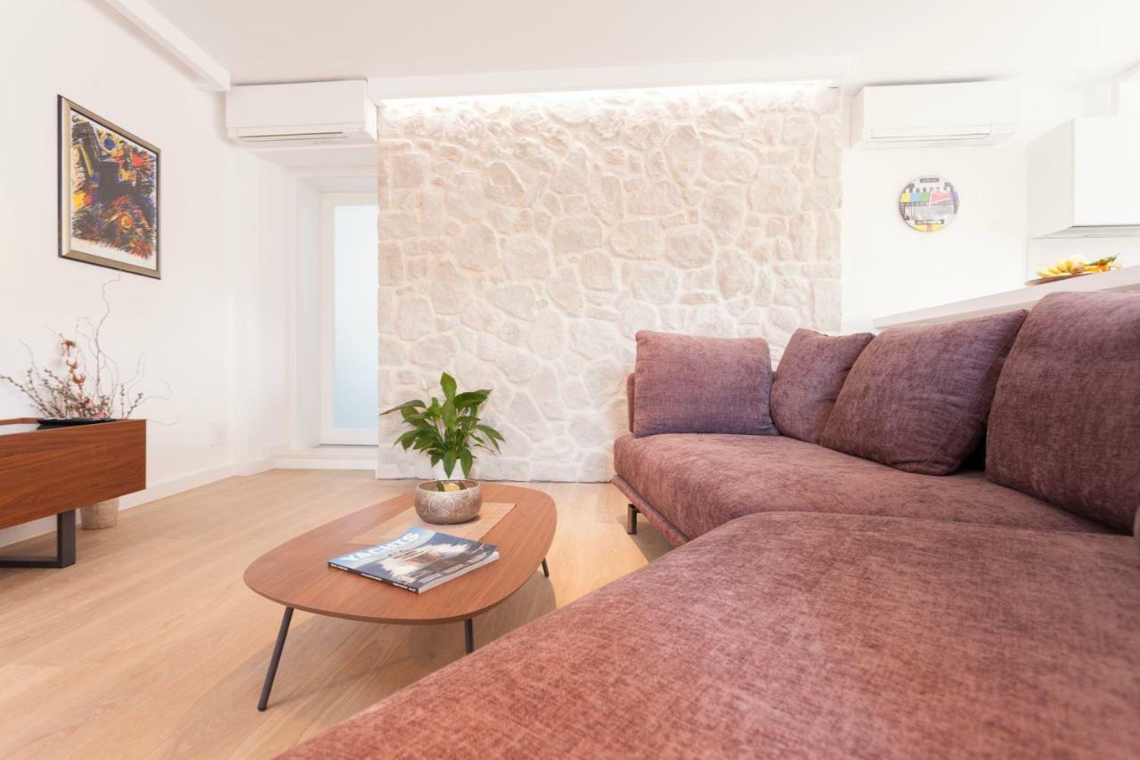 The Square Makarska, Lux App In The Heart Of The City Exterior photo