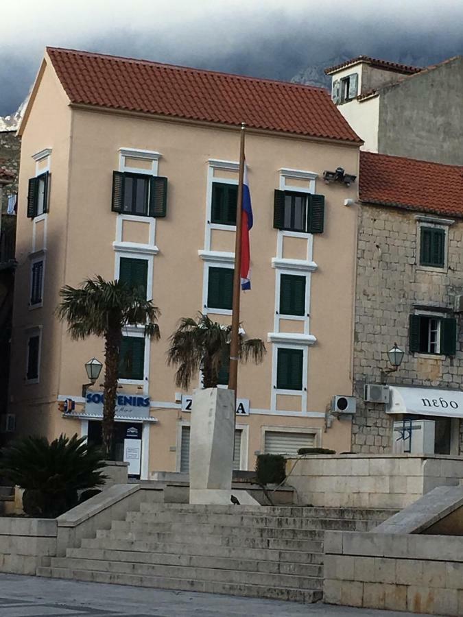The Square Makarska, Lux App In The Heart Of The City Exterior photo